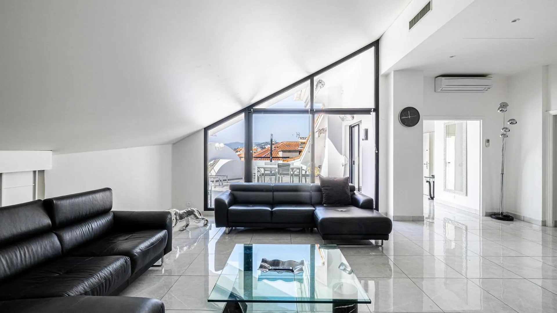 Luxury Penthouse 120 M2 In The Heart Of Cannes 0*,