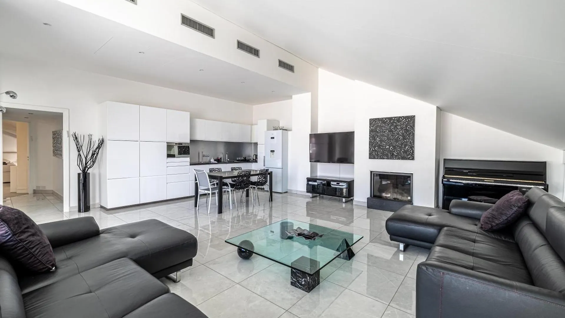 Luxury Penthouse 120 M2 In The Heart Of Cannes