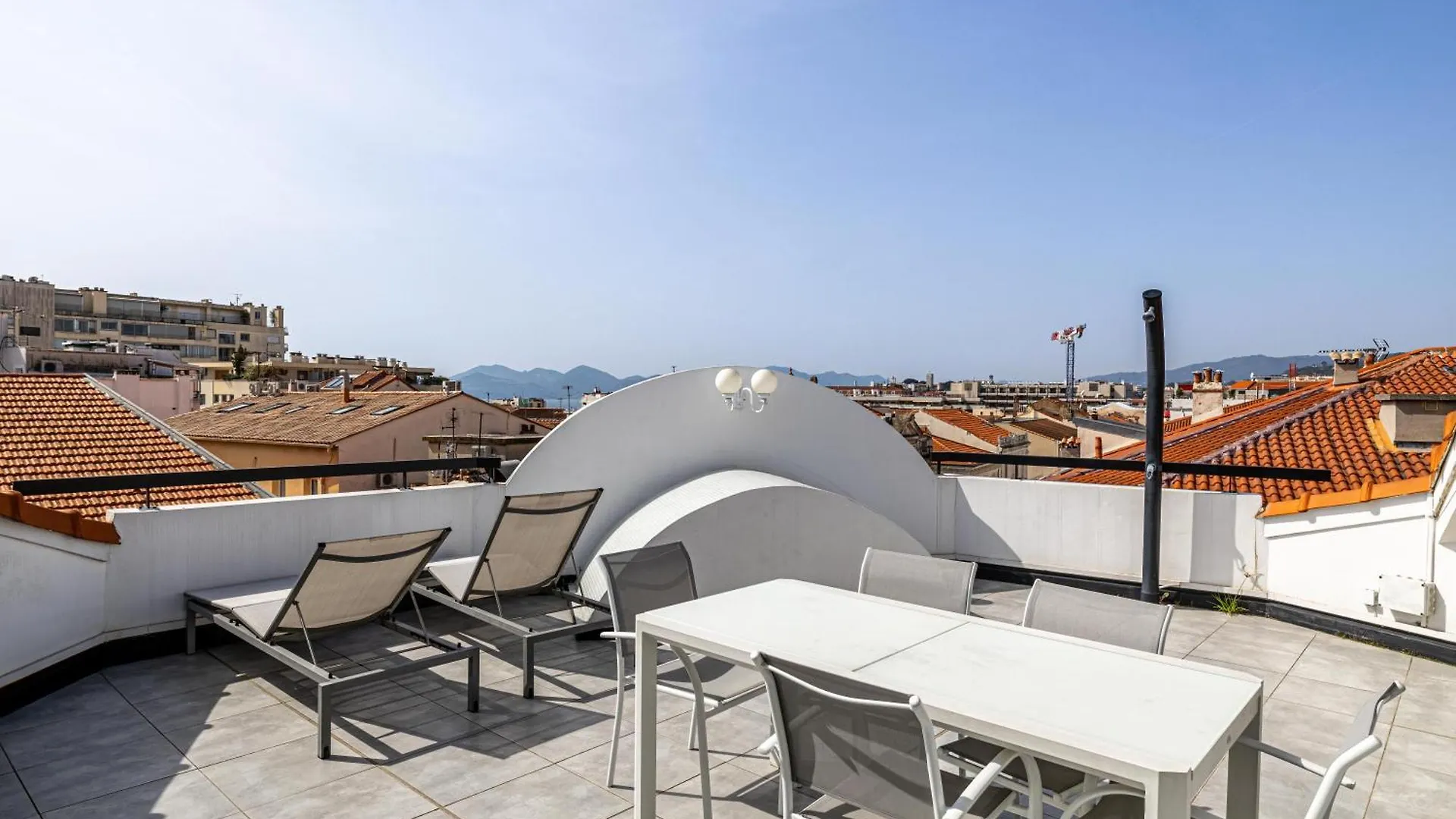Apartment Luxury Penthouse 120 M2 In The Heart Of Cannes