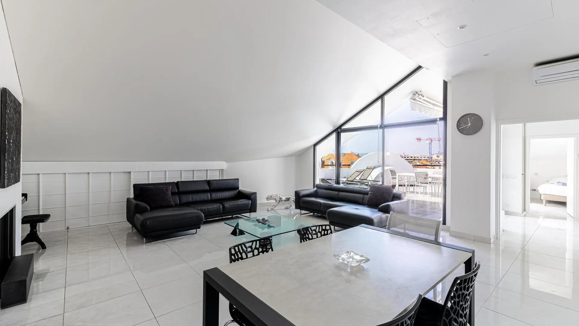 Luxury Penthouse 120 M2 In The Heart Of Cannes